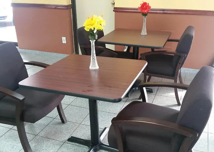 German Village Motel 2*